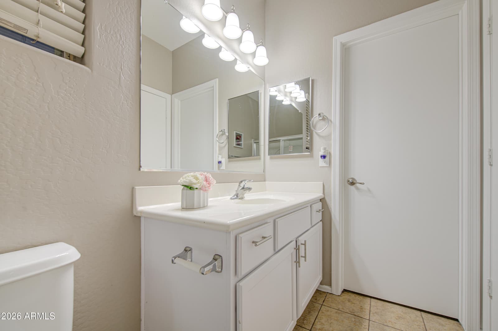 7759 W MONTE VISTA Road, Phoenix, AZ 85035 — photo 37 of 43