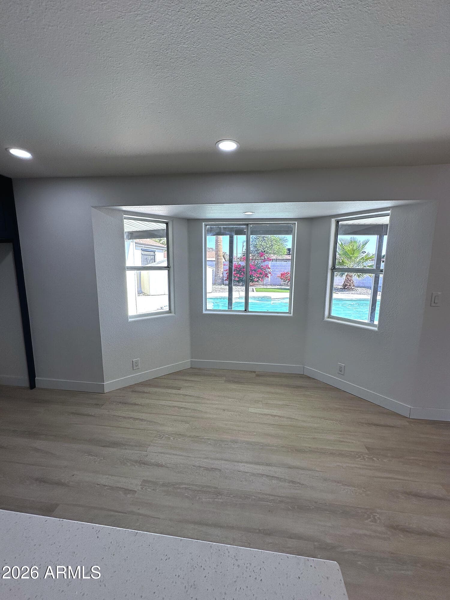 1919 W VOLTAIRE Avenue, Phoenix, AZ 85029 — photo 5 of 18