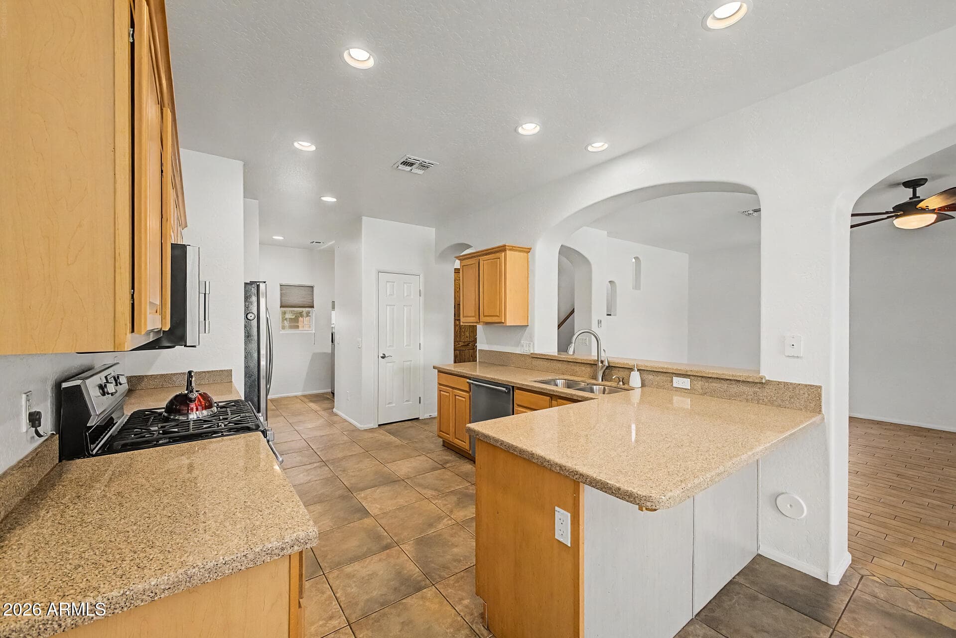 10594 W LONE CACTUS Drive, Peoria, AZ 85382 — photo 14 of 45