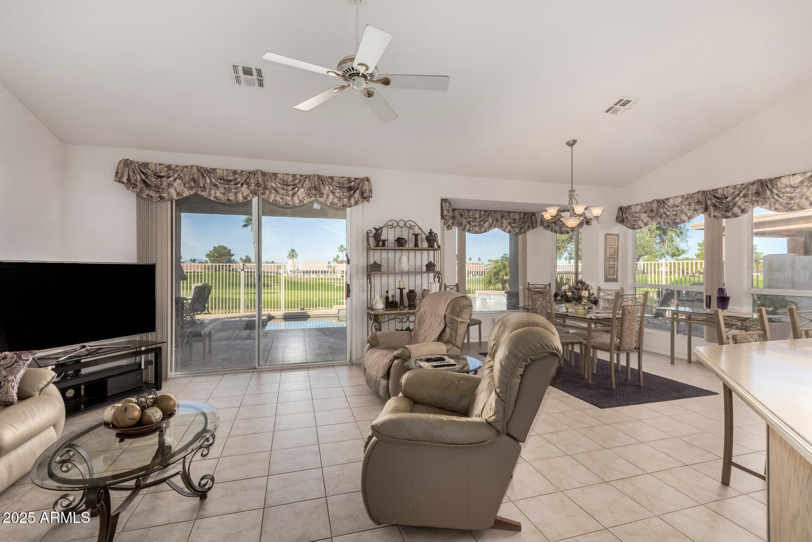 5822 S AMBERWOOD Drive, Chandler, AZ 85248 — photo 13 of 57