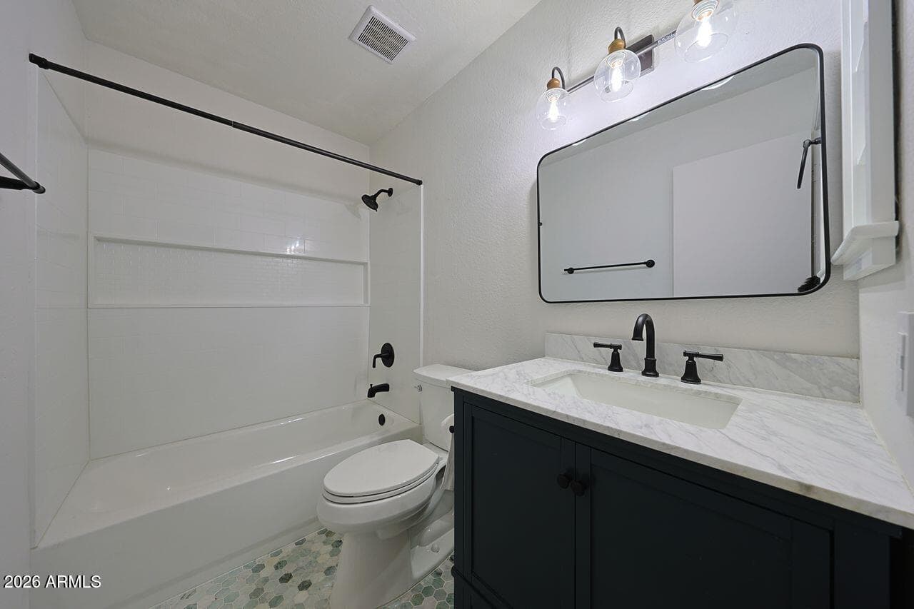 4607 W CONTINENTAL Drive, Glendale, AZ 85308 — photo 11 of 32