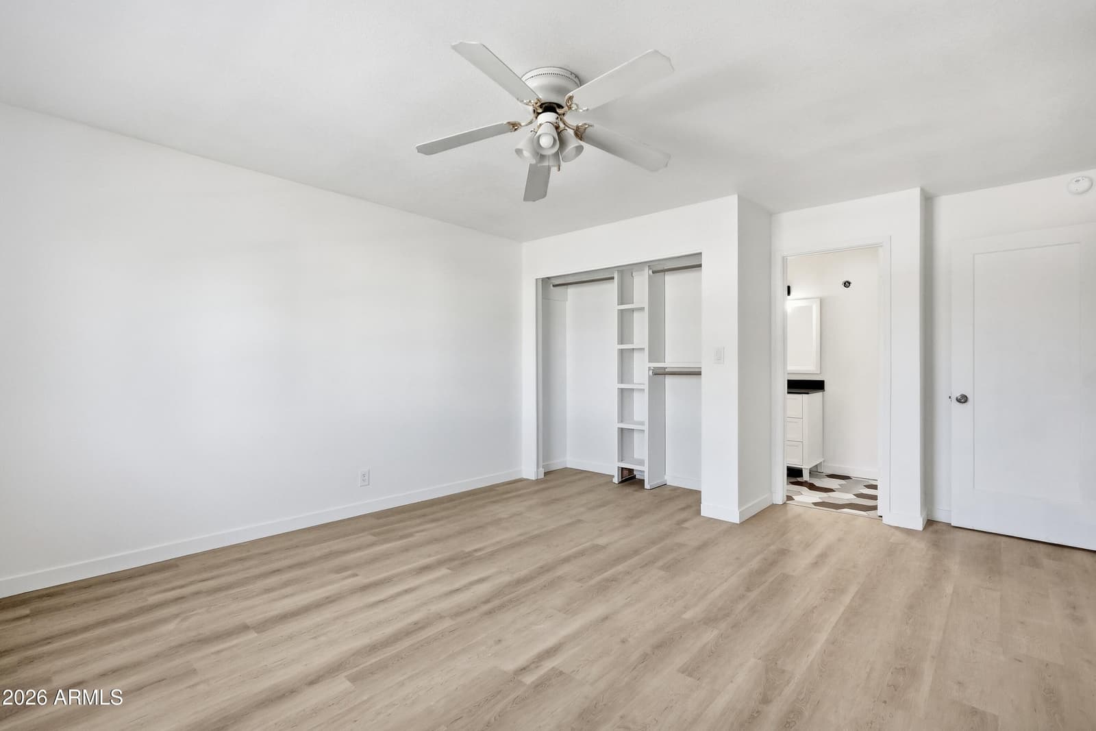 556 N HOBSON Plaza, Mesa, AZ 85203 — photo 9 of 27
