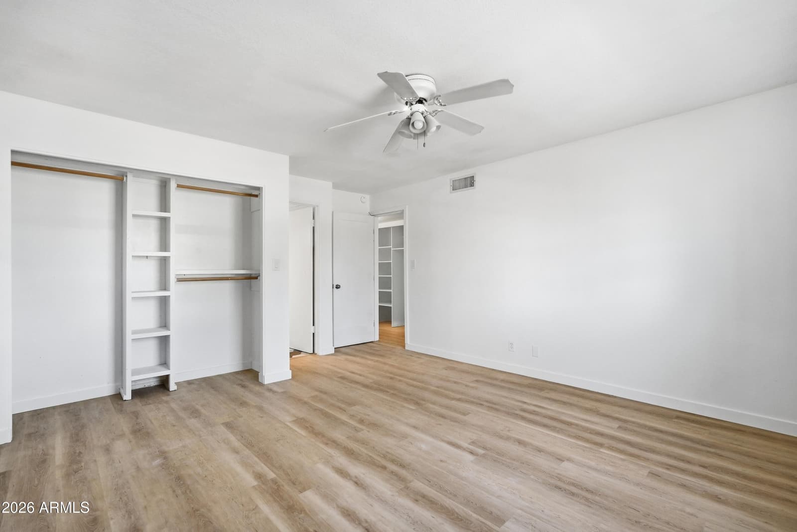 556 N HOBSON Plaza, Mesa, AZ 85203 — photo 16 of 27