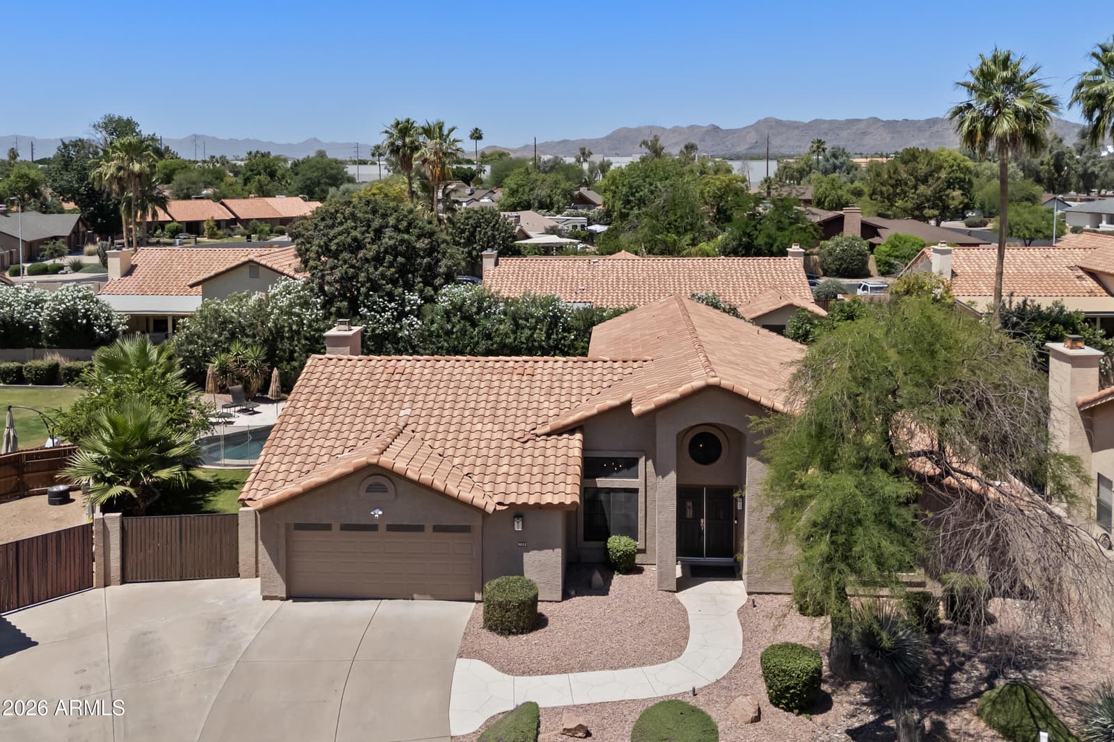 9022 S ASH Avenue, Tempe, AZ 85284 — photo 9 of 45