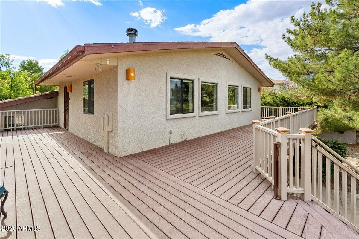 1646 S CACTUS WREN Road, Cottonwood, AZ 86326 — photo 8 of 41