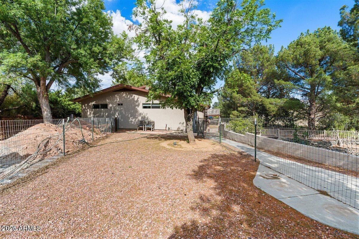 1646 S CACTUS WREN Road, Cottonwood, AZ 86326 — photo 13 of 41
