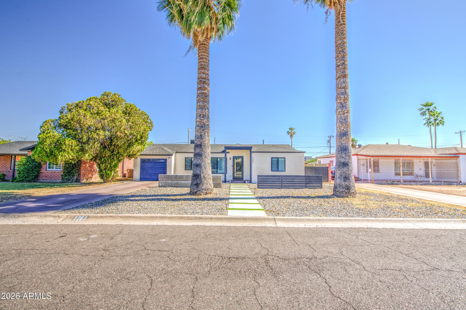 1261 E CAMBRIDGE Avenue, Phoenix, AZ 85006 — photo 2 of 46