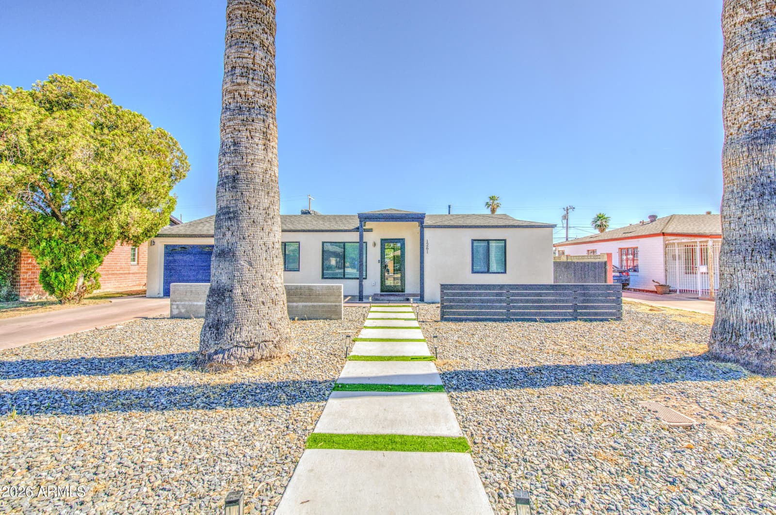 1261 E CAMBRIDGE Avenue, Phoenix, AZ 85006 — photo 3 of 46