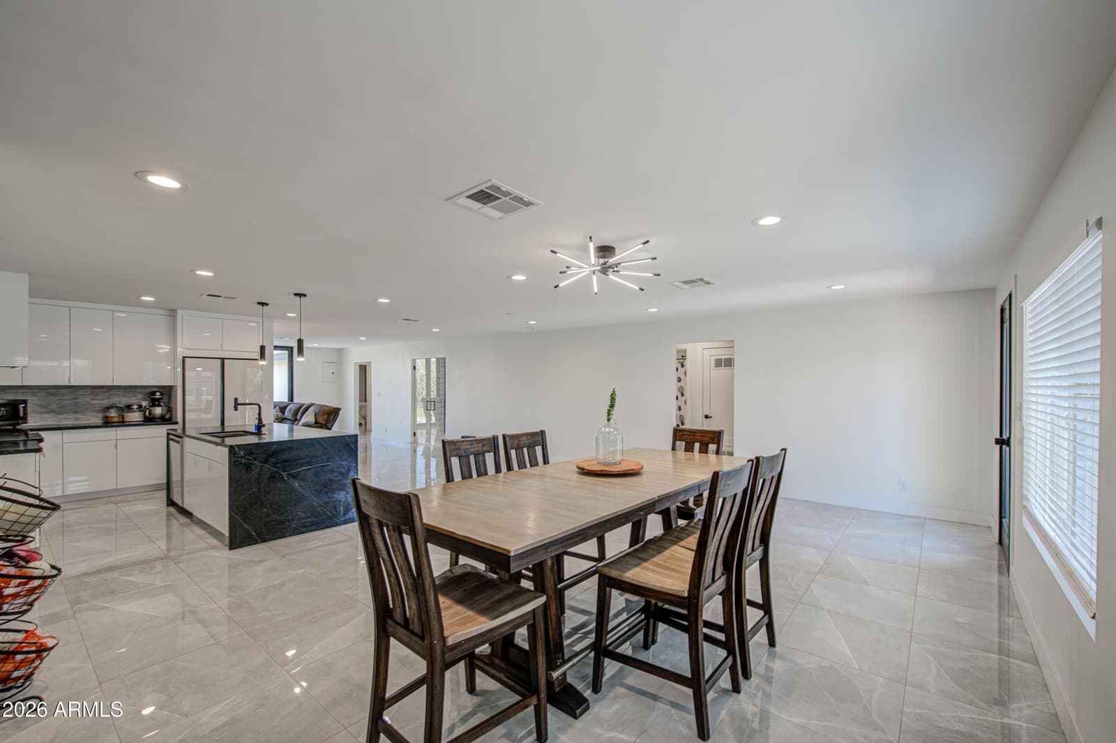 1261 E CAMBRIDGE Avenue, Phoenix, AZ 85006 — photo 7 of 46