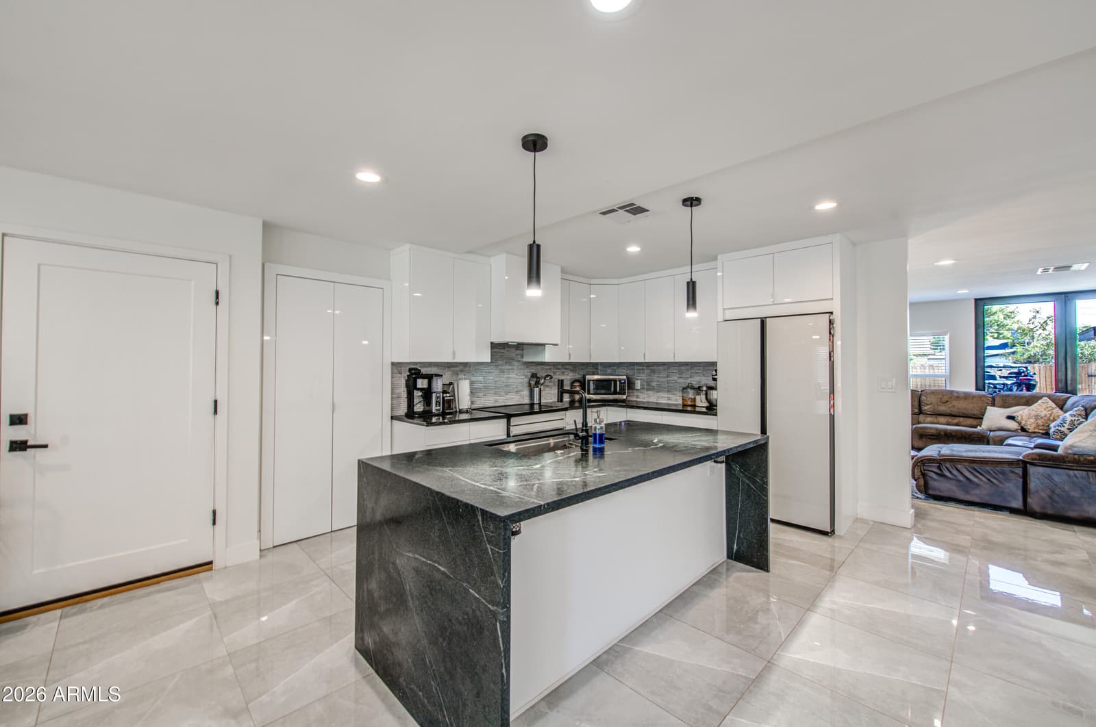 1261 E CAMBRIDGE Avenue, Phoenix, AZ 85006 — photo 15 of 46