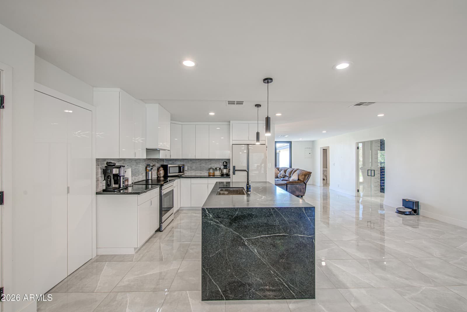 1261 E CAMBRIDGE Avenue, Phoenix, AZ 85006 — photo 16 of 46