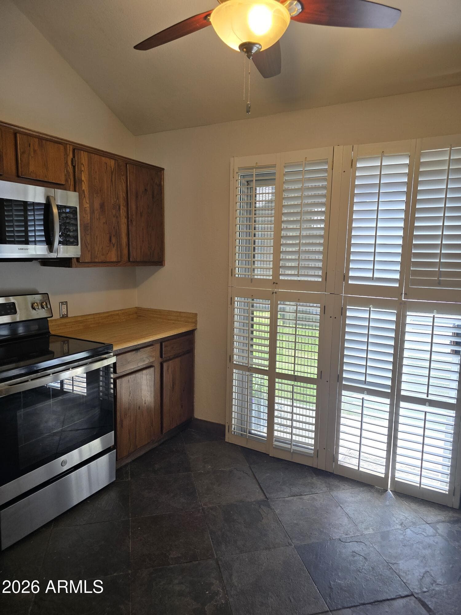 14002 N 49TH Avenue 1037, Glendale, AZ 85306 — photo 5 of 15