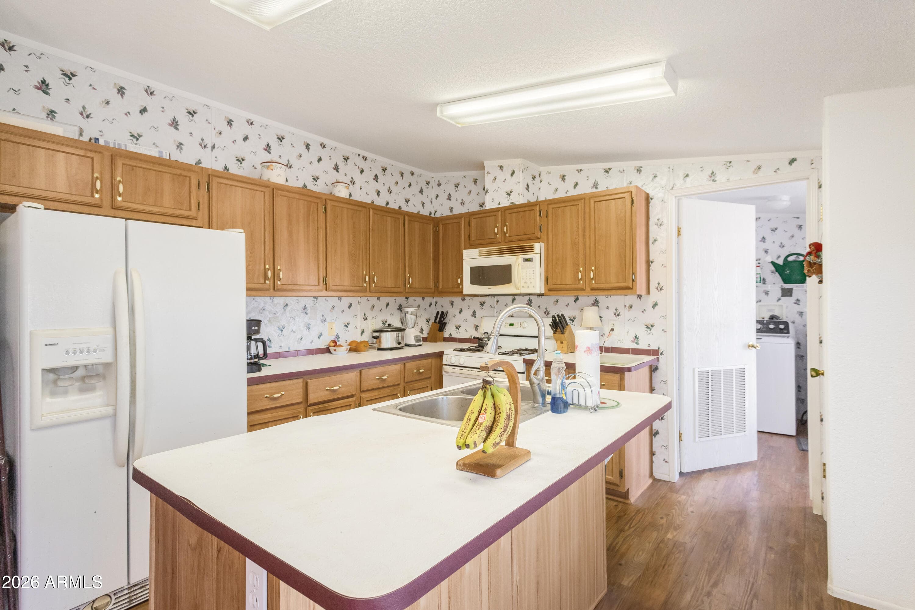 684 S Lazy Beaver Way, Sierra Vista, AZ 85635 — photo 12 of 34