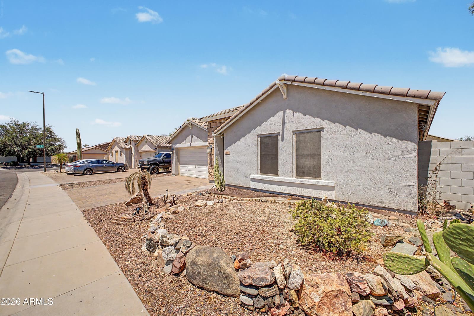 25652 W RIO VISTA Lane, Buckeye, AZ 85326 — photo 3 of 32
