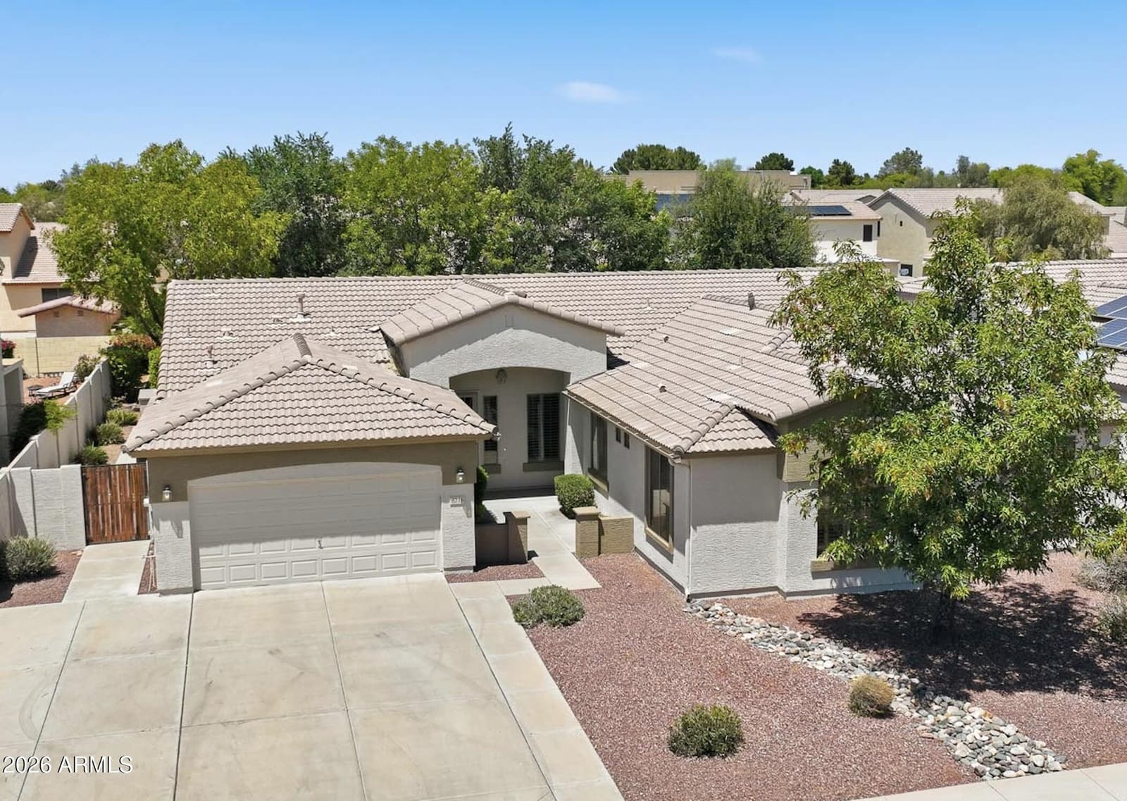 8216 W CROCUS Drive, Peoria, AZ 85381 — photo 9 of 72