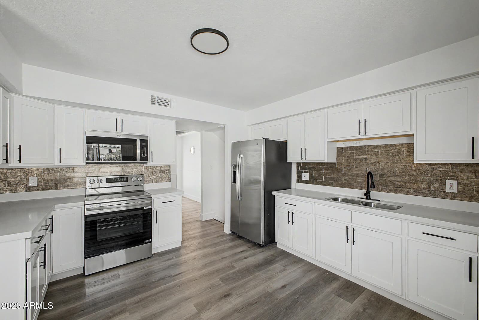 4316 W ROSE Lane, Glendale, AZ 85301 — photo 13 of 35