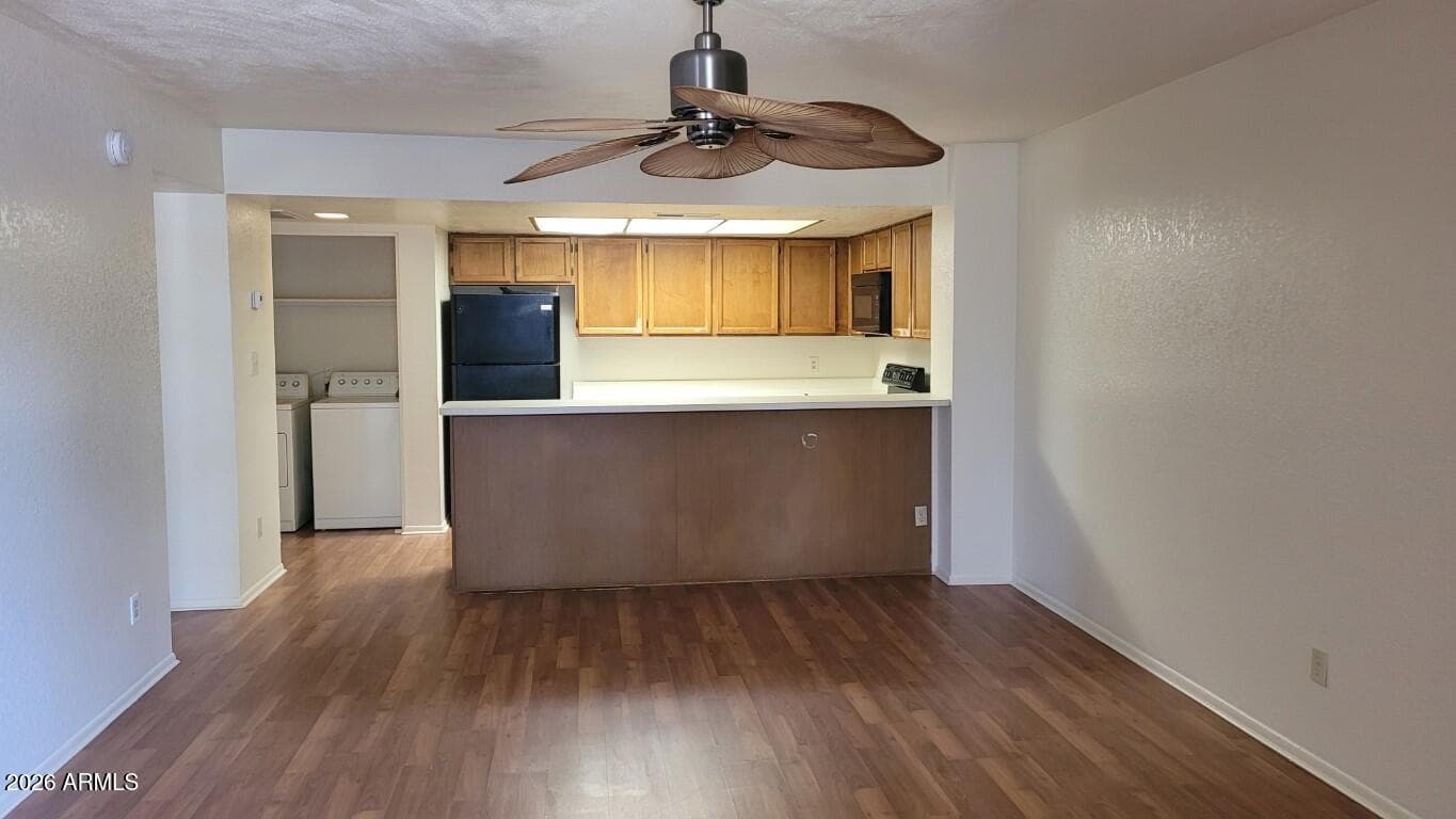 4730 W NORTHERN Avenue 2117, Glendale, AZ 85301 — photo 3 of 20