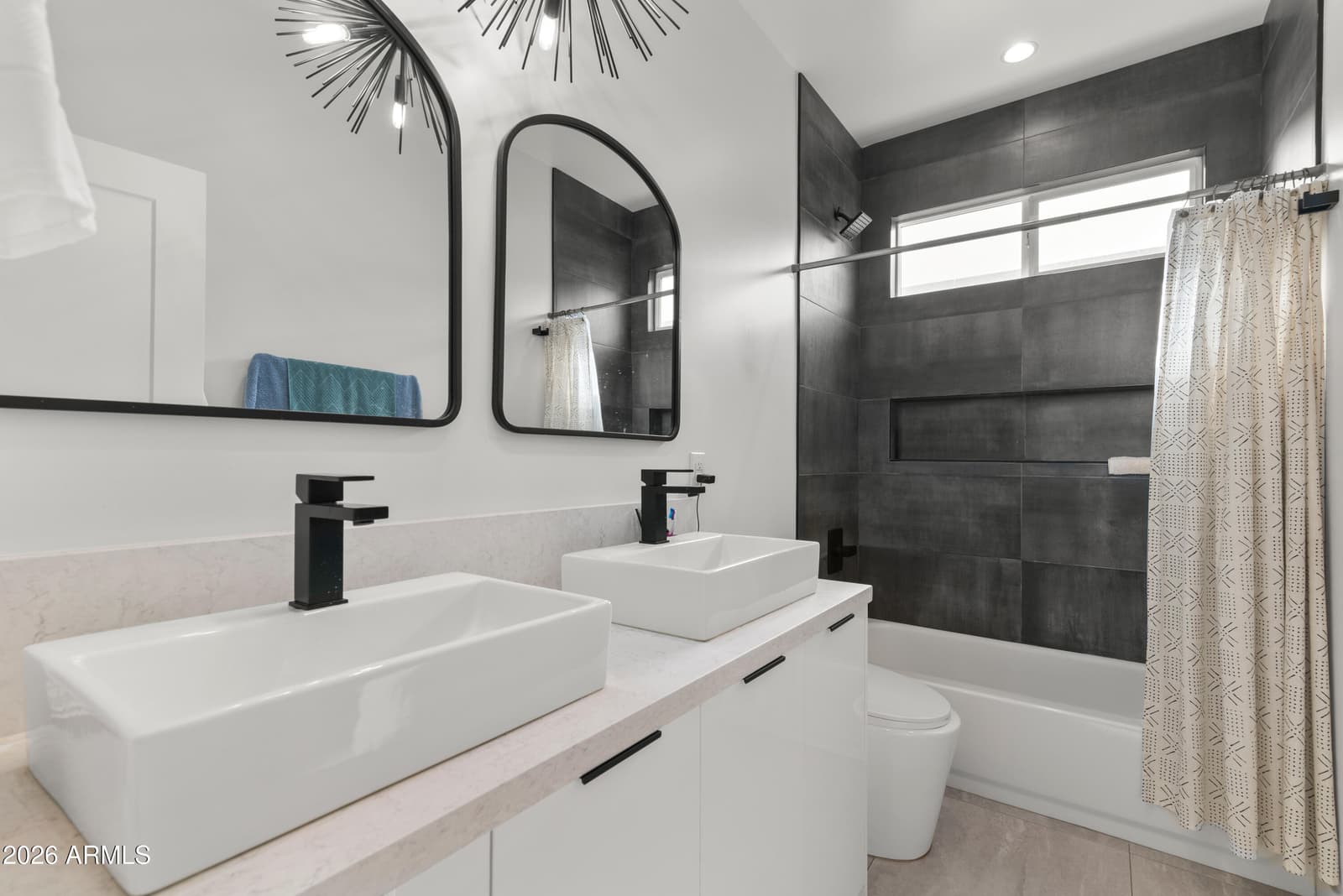 2826 N 28TH Place, Phoenix, AZ 85008 — photo 9 of 14