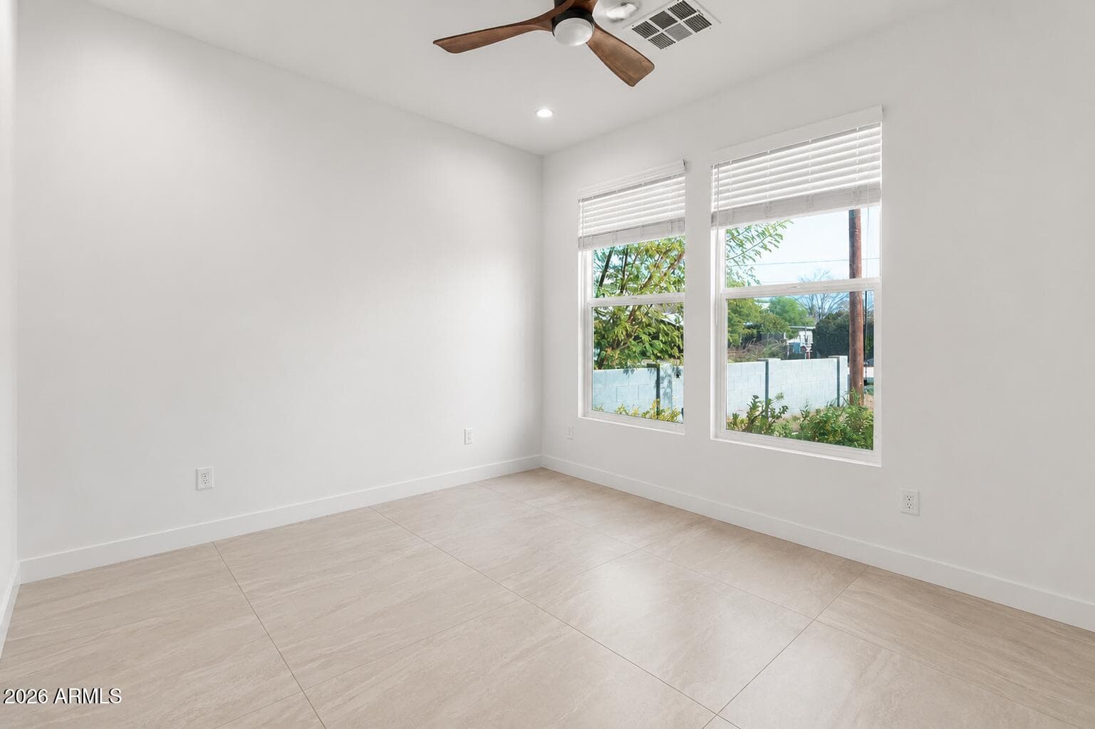 2826 N 28TH Place, Phoenix, AZ 85008 — photo 8 of 14