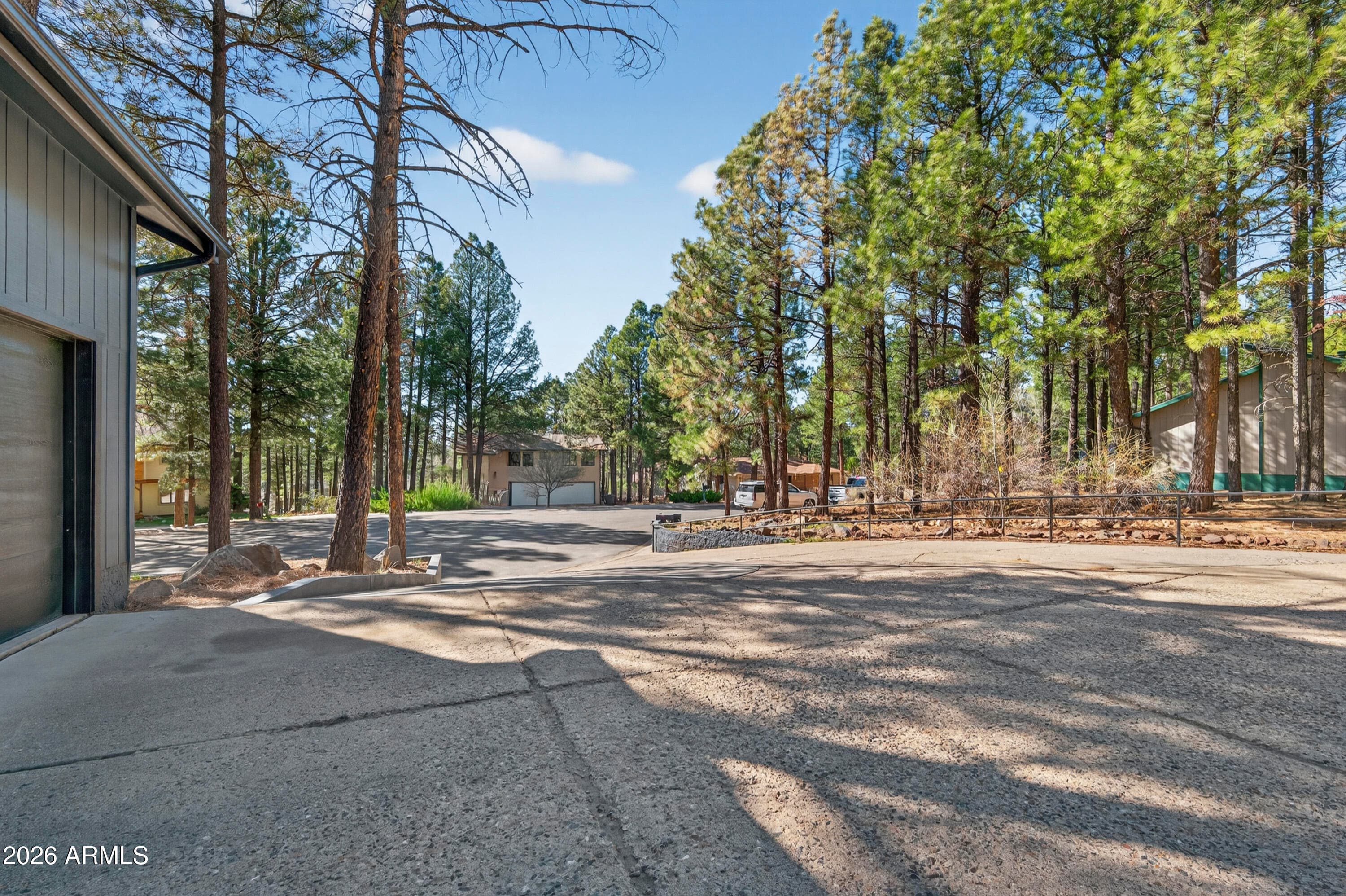 1411 N INVERRARY Way, Flagstaff, AZ 86004 — photo 9 of 49