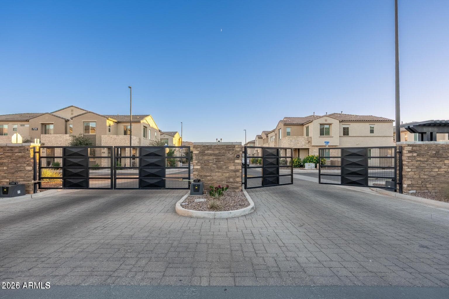 760 E Doral Avenue 101, Gilbert, AZ 85297 — photo 17 of 24