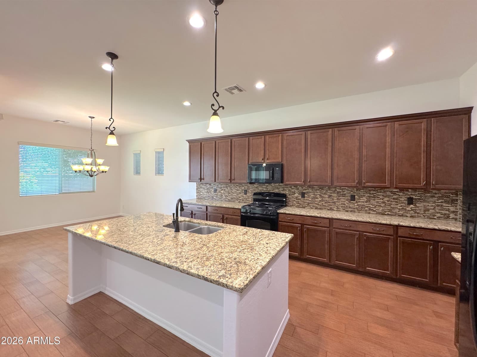 2557 E ORLEANS Drive, Gilbert, AZ 85298 — photo 7 of 33