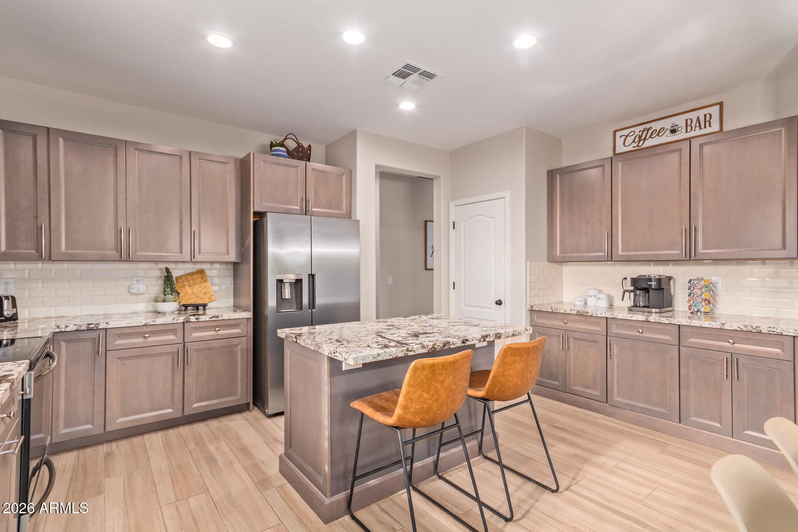 139 E GAIL Drive, Gilbert, AZ 85296 — photo 3 of 40