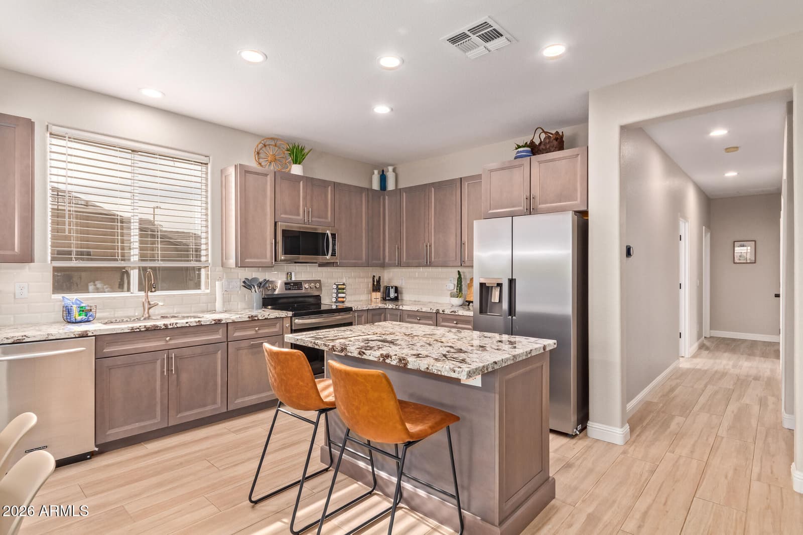 139 E GAIL Drive, Gilbert, AZ 85296 — photo 4 of 40