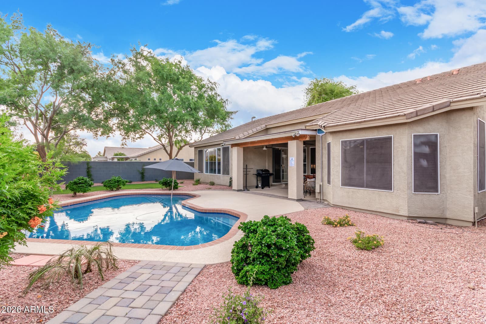 139 E GAIL Drive, Gilbert, AZ 85296 — photo 6 of 40