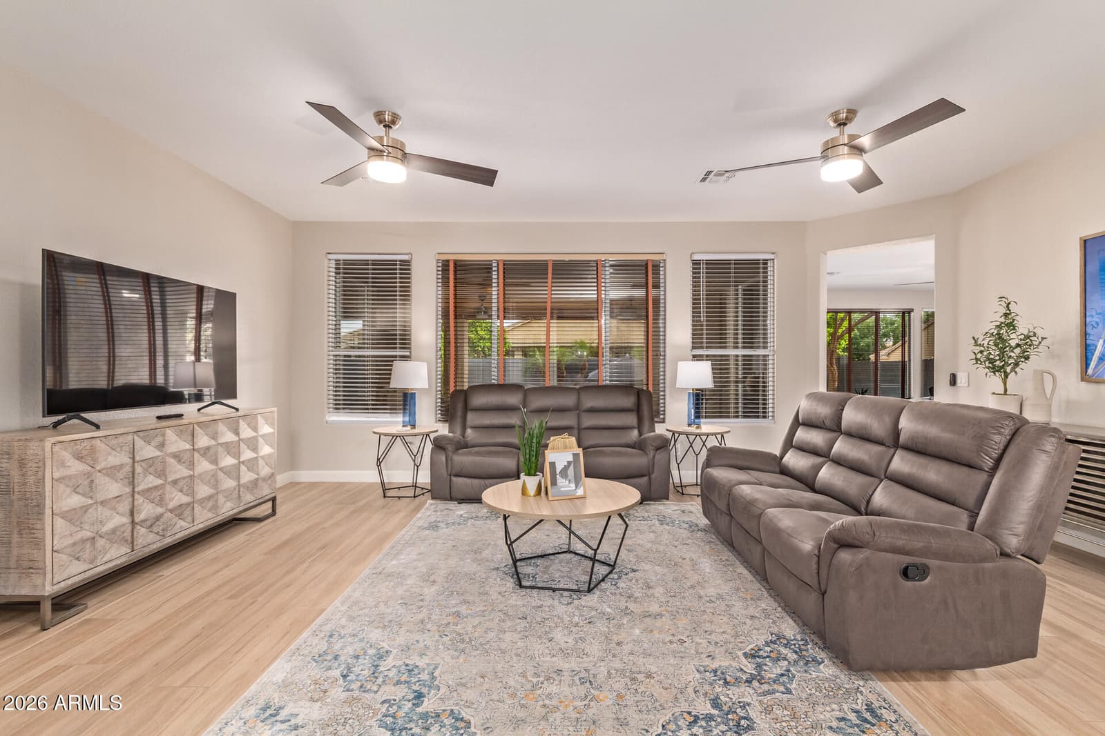 139 E GAIL Drive, Gilbert, AZ 85296 — photo 10 of 40