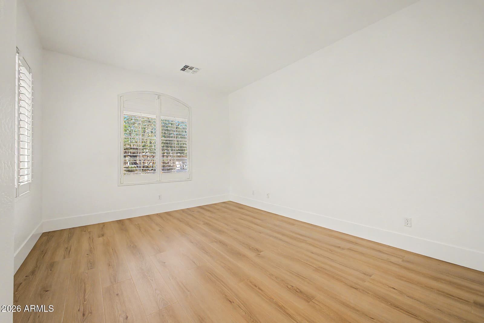 2009 W GLORIA Lane, Phoenix, AZ 85085 — photo 6 of 72