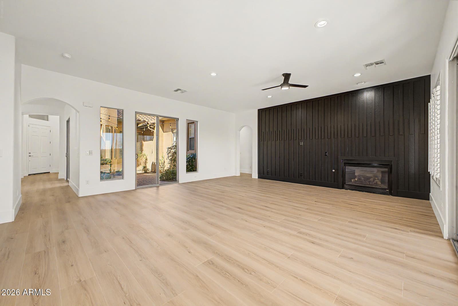 2009 W GLORIA Lane, Phoenix, AZ 85085 — photo 9 of 72