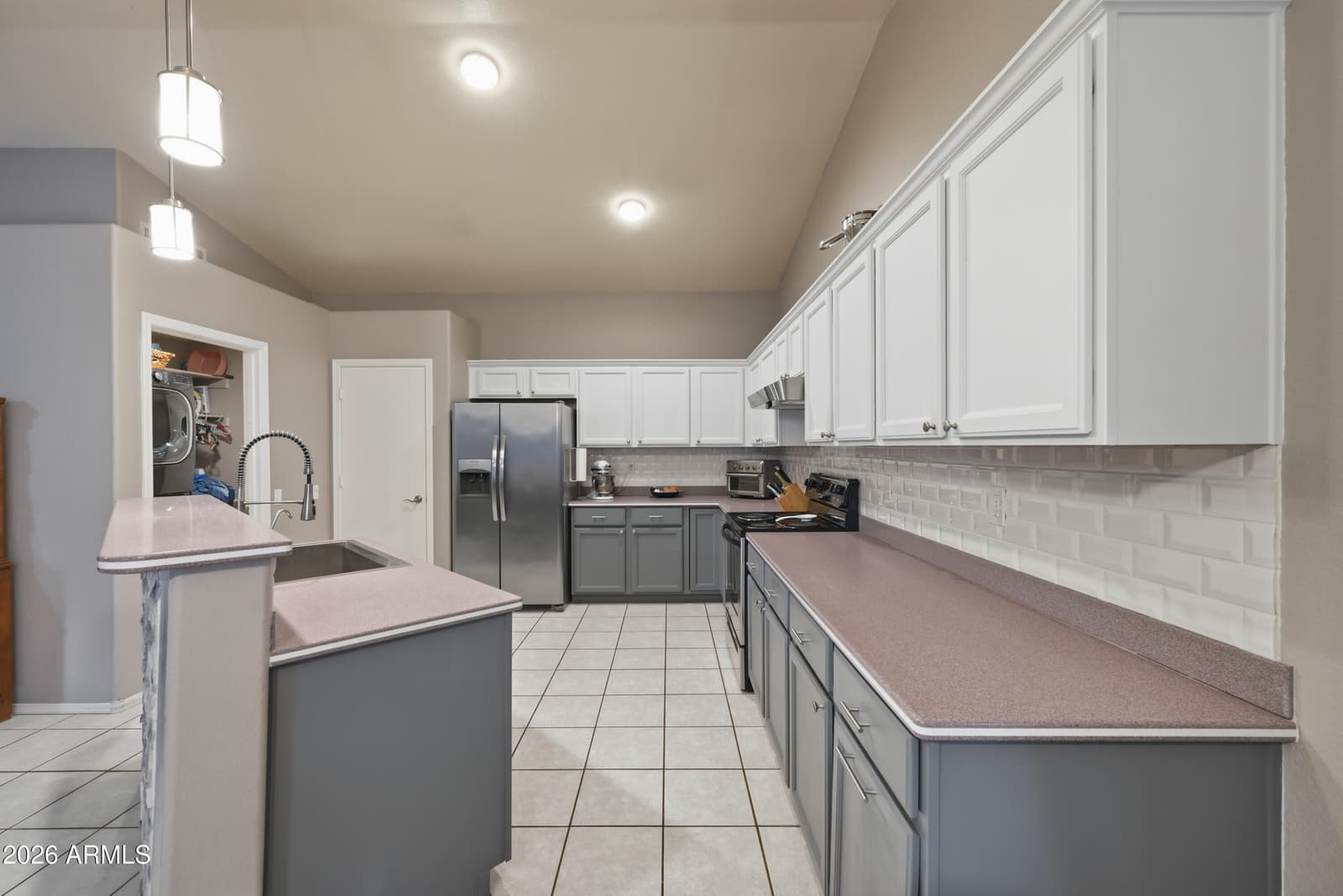 780 S PINEVIEW Drive, Chandler, AZ 85226 — photo 5 of 31