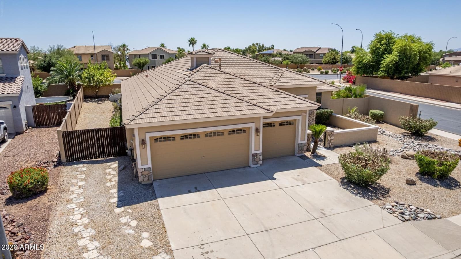 6668 S Garnet Way, Chandler, AZ 85249 — photo 5 of 61