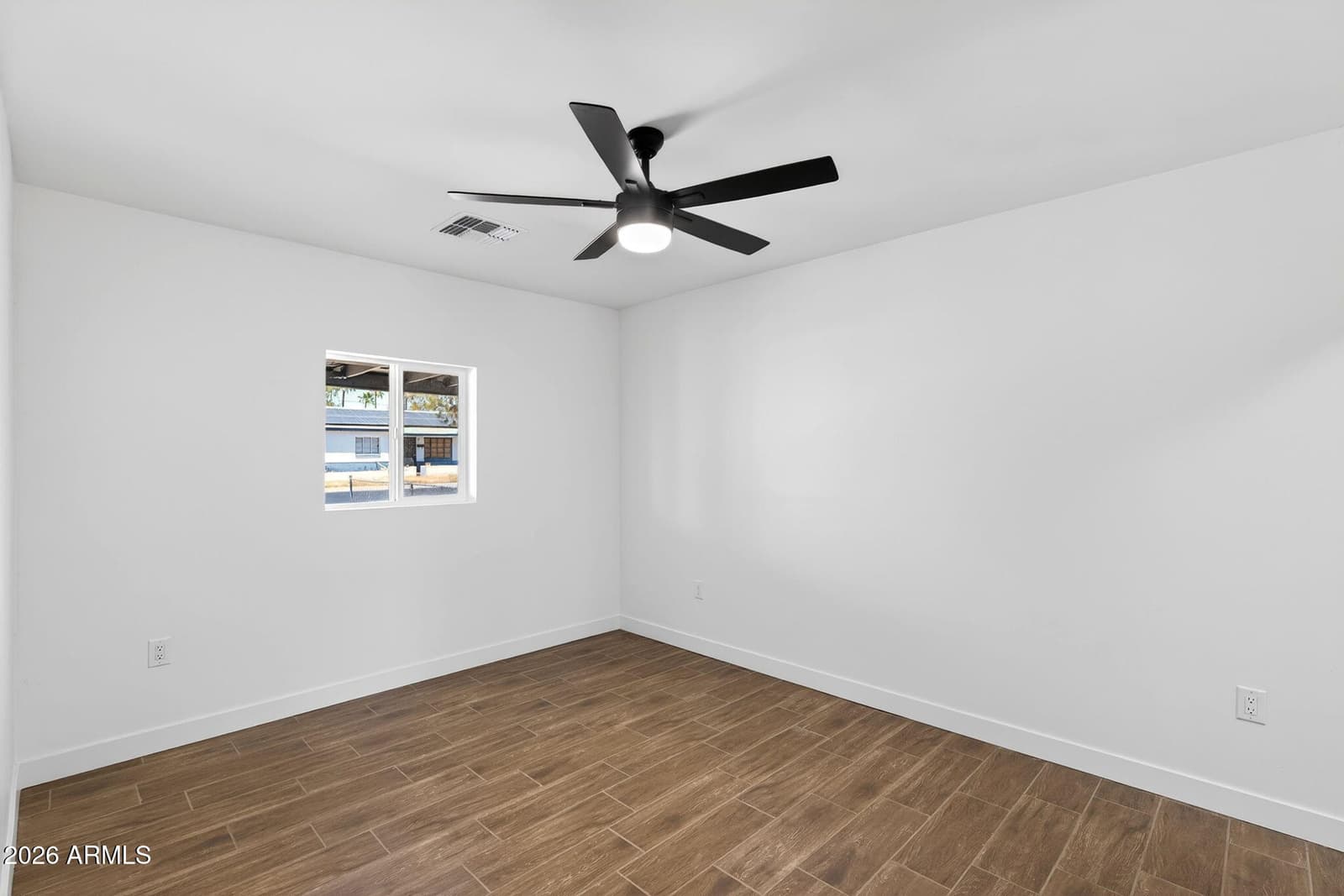 5011 W FLYNN Lane, Glendale, AZ 85301 — photo 16 of 33