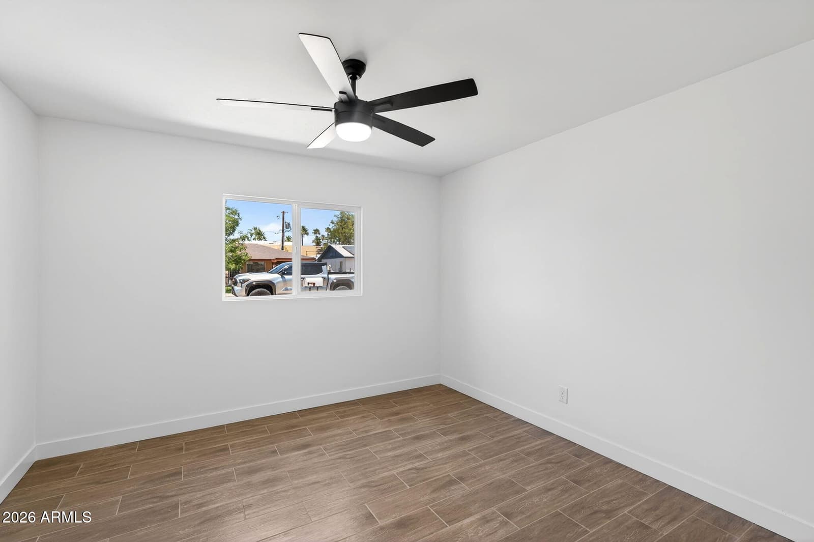 5011 W FLYNN Lane, Glendale, AZ 85301 — photo 19 of 33