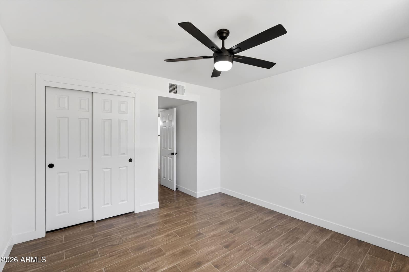 5011 W FLYNN Lane, Glendale, AZ 85301 — photo 20 of 33
