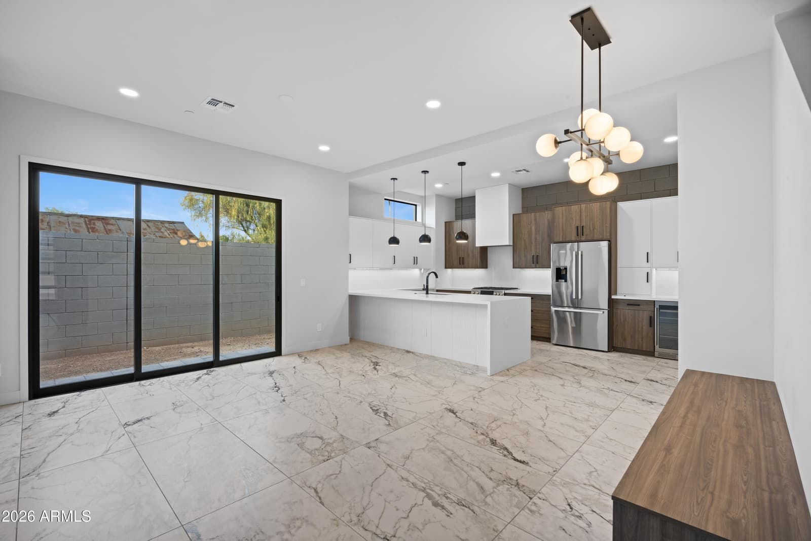 377 E WINDSOR Avenue 4, Phoenix, AZ 85004 — photo 8 of 28