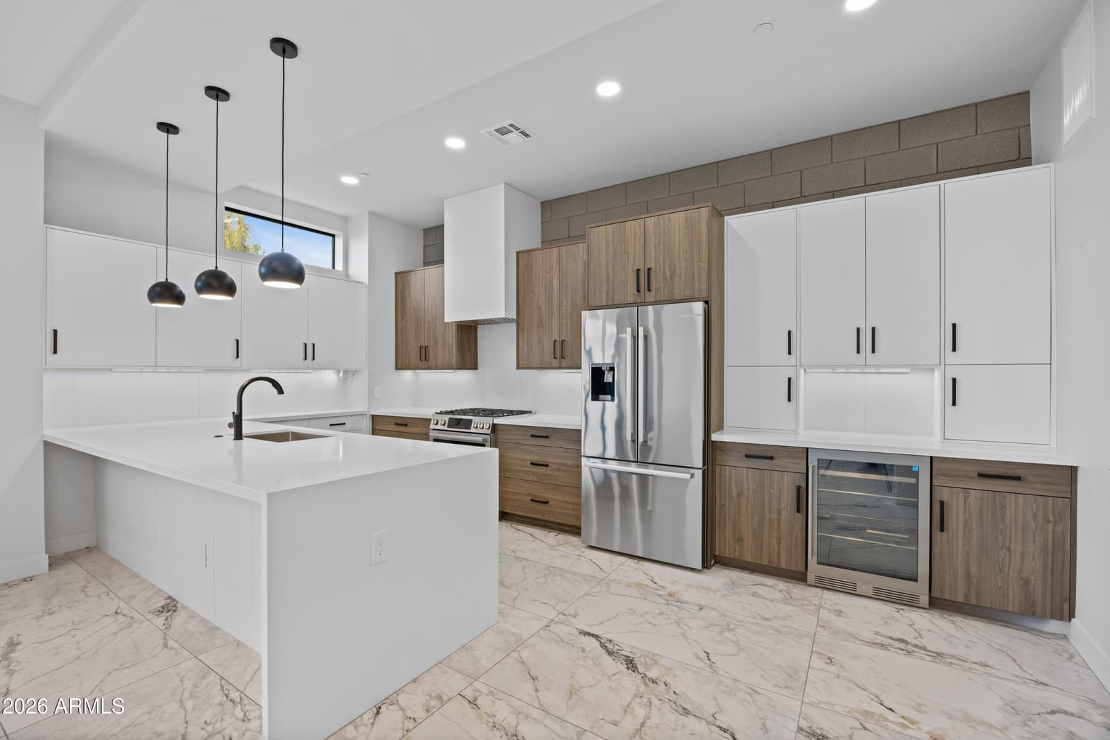377 E WINDSOR Avenue 4, Phoenix, AZ 85004 — photo 4 of 28