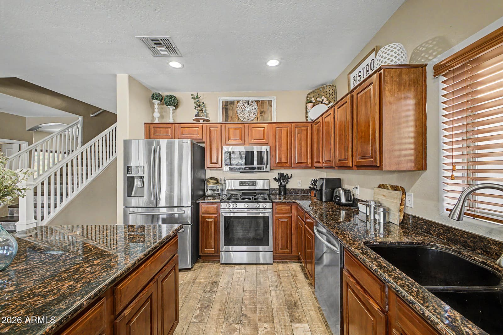893 W TORREY PINES Boulevard, Casa Grande, AZ 85122 — photo 12 of 35