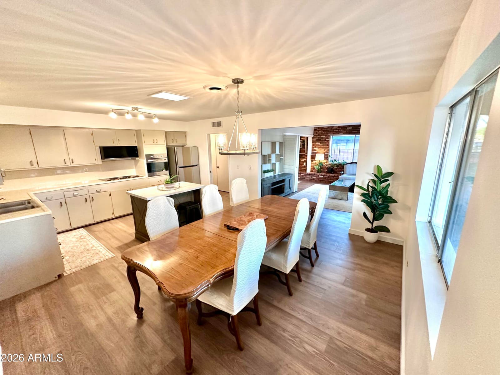 116 W ORCHID Lane, Chandler, AZ 85225 — photo 8 of 30