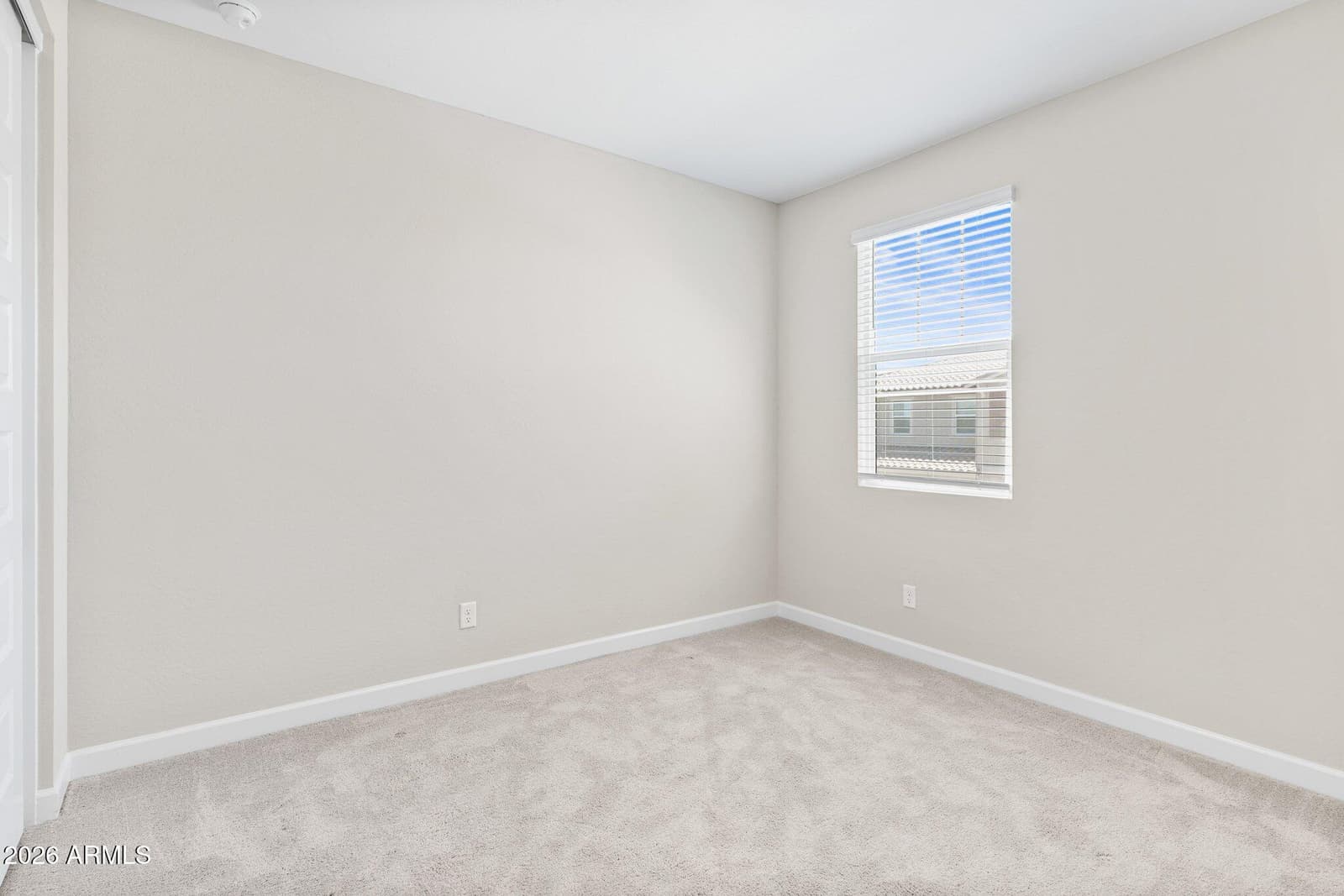 5844 E COVEY Lane, Phoenix, AZ 85054 — photo 24 of 36