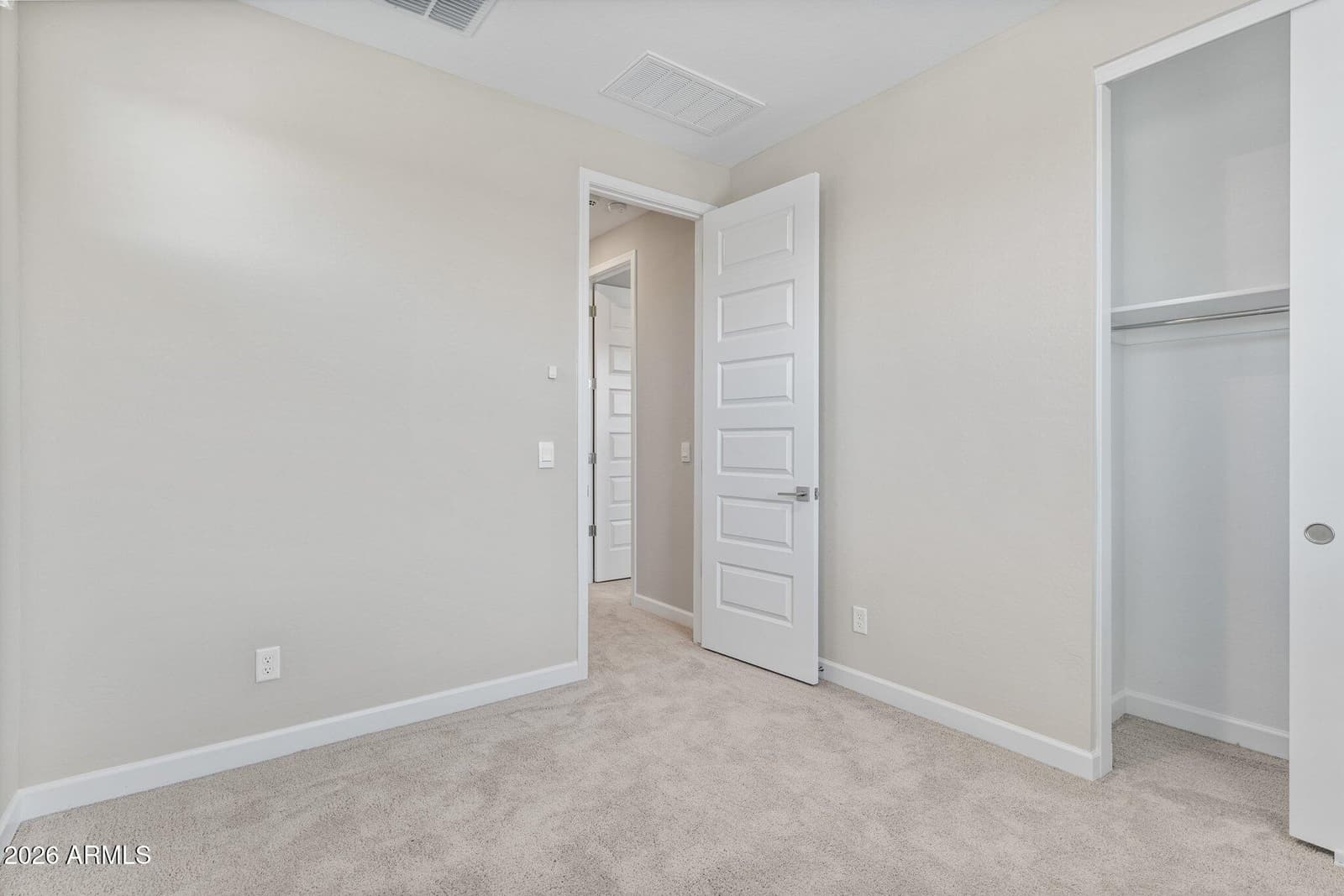 5844 E COVEY Lane, Phoenix, AZ 85054 — photo 25 of 36