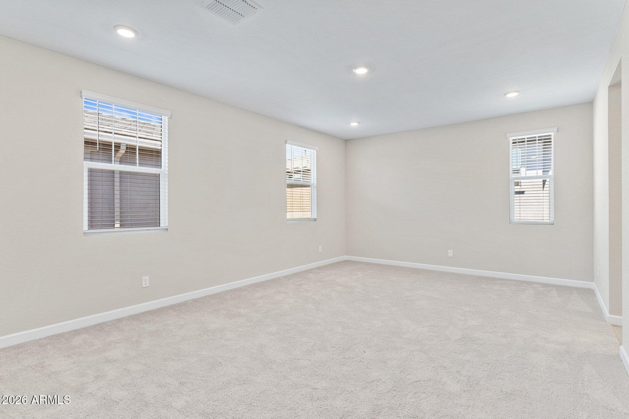 5844 E COVEY Lane, Phoenix, AZ 85054 — photo 17 of 36