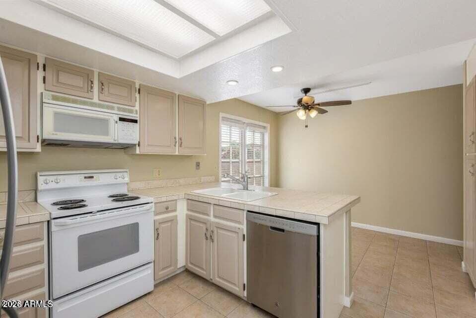 7230 E ARLINGTON Road, Scottsdale, AZ 85250 — photo 5 of 35