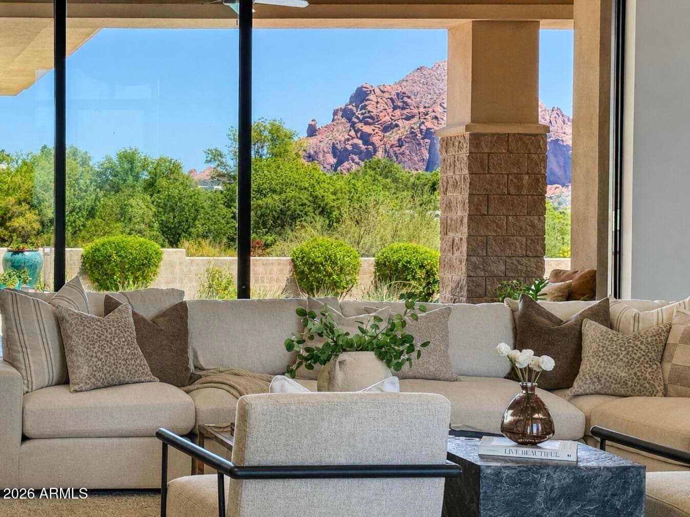 6109 N PALO CRISTI Road, Paradise Valley, AZ 85253 — photo 5 of 45