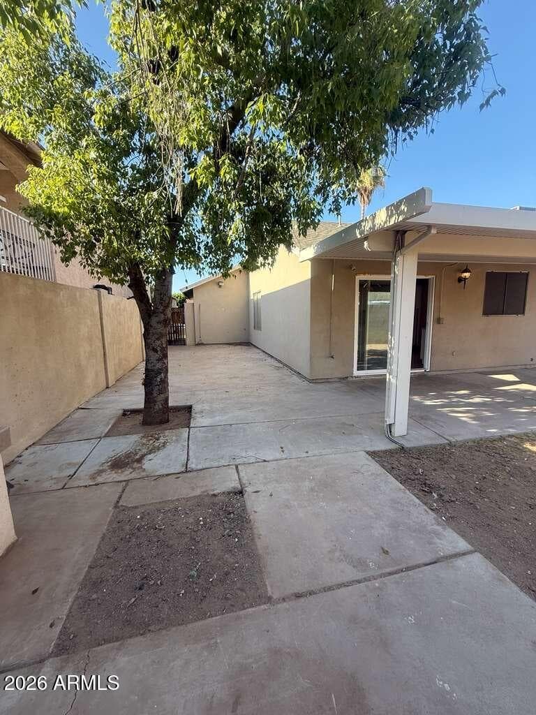 1511 E FREMONT Road, Phoenix, AZ 85042 — photo 10 of 12