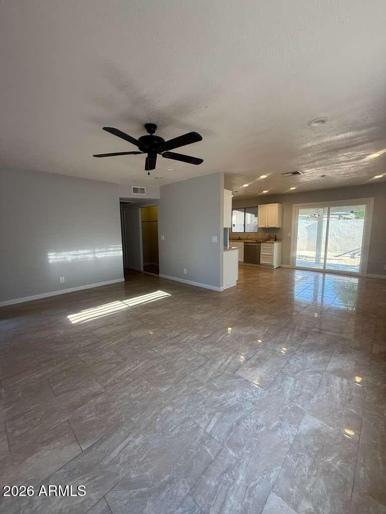 1511 E FREMONT Road, Phoenix, AZ 85042 — photo 4 of 12