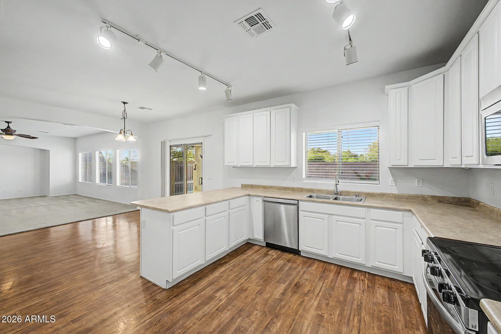 17868 W EVANS Drive, Surprise, AZ 85388 — photo 8 of 48