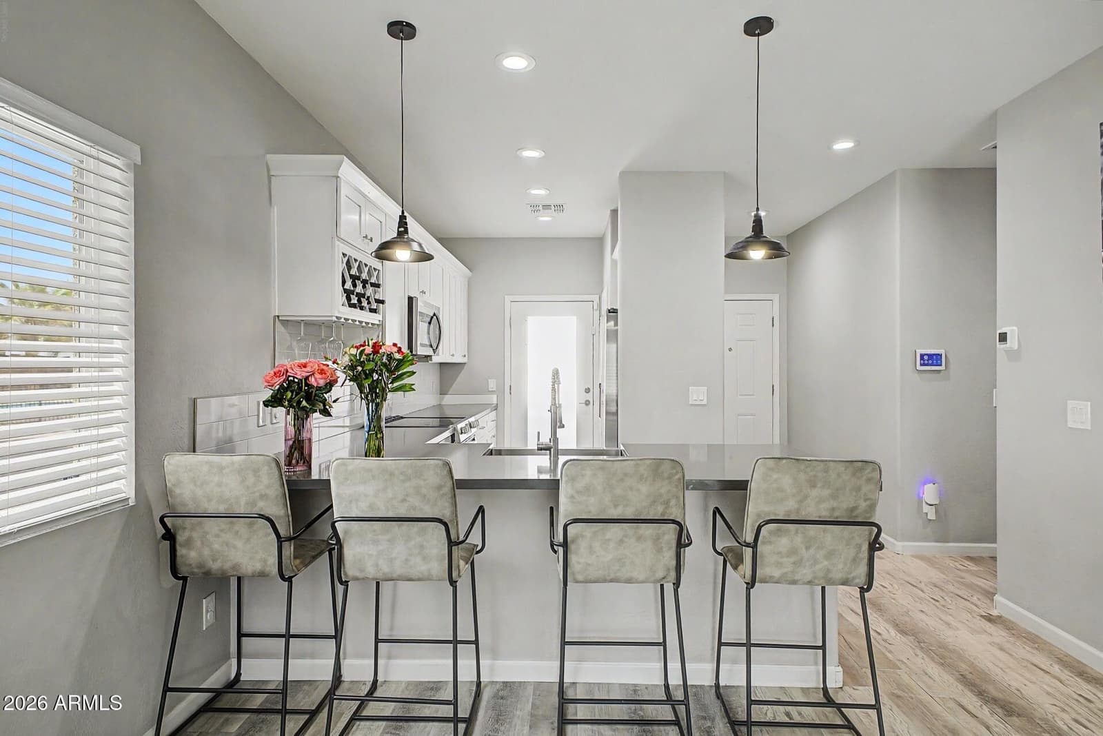 615 W HARWELL Road, Phoenix, AZ 85041 — photo 8 of 30